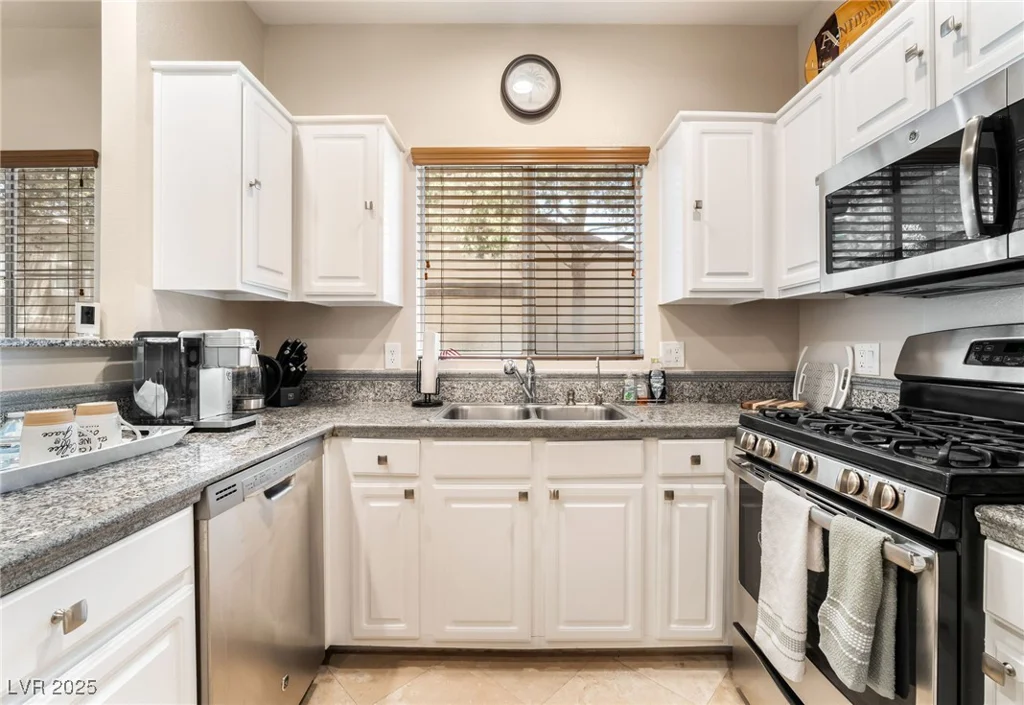 5250 Rainbow, Las Vegas, NV 89118