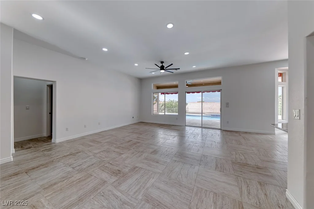 2540 Youngdale, Las Vegas, NV 89134