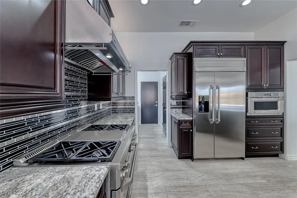 2540 Youngdale, Las Vegas, NV 89134