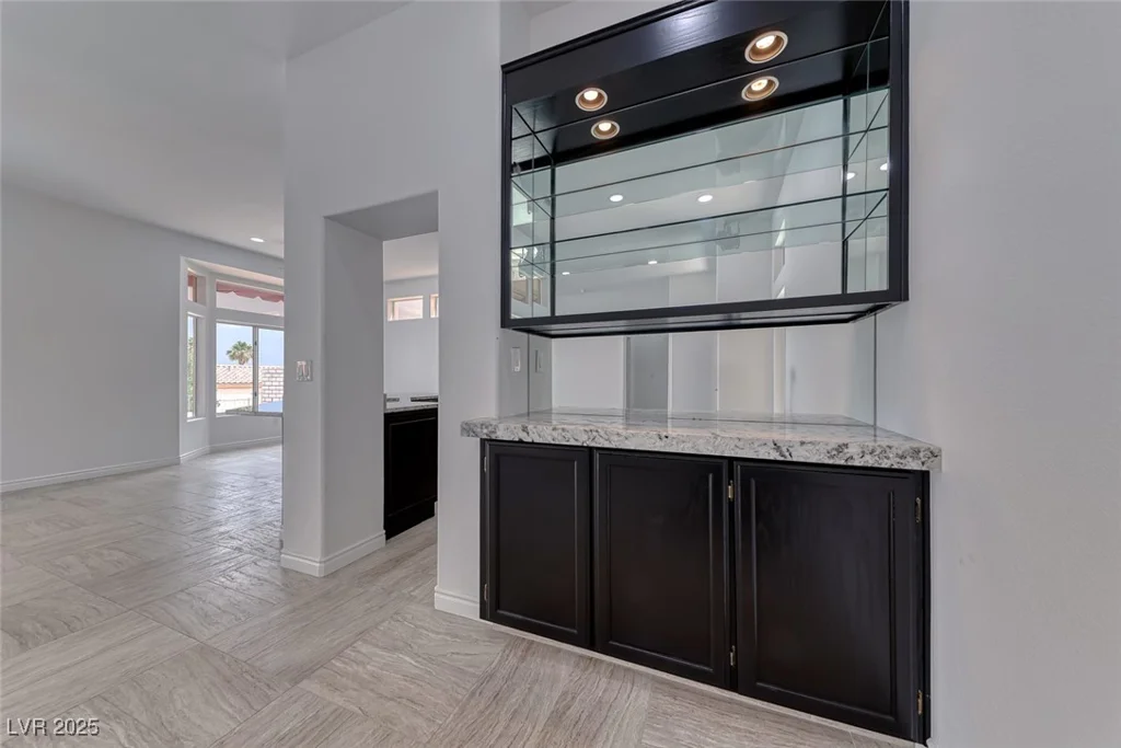 2540 Youngdale, Las Vegas, NV 89134