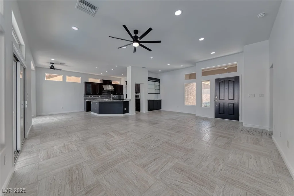 2540 Youngdale, Las Vegas, NV 89134