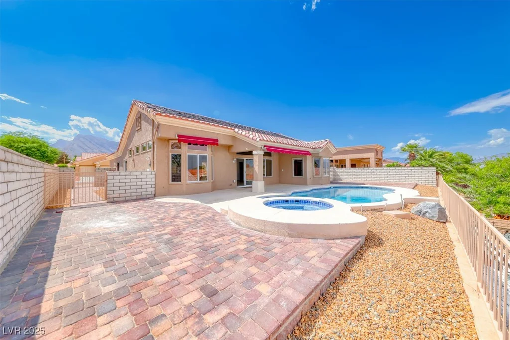 2540 Youngdale, Las Vegas, NV 89134