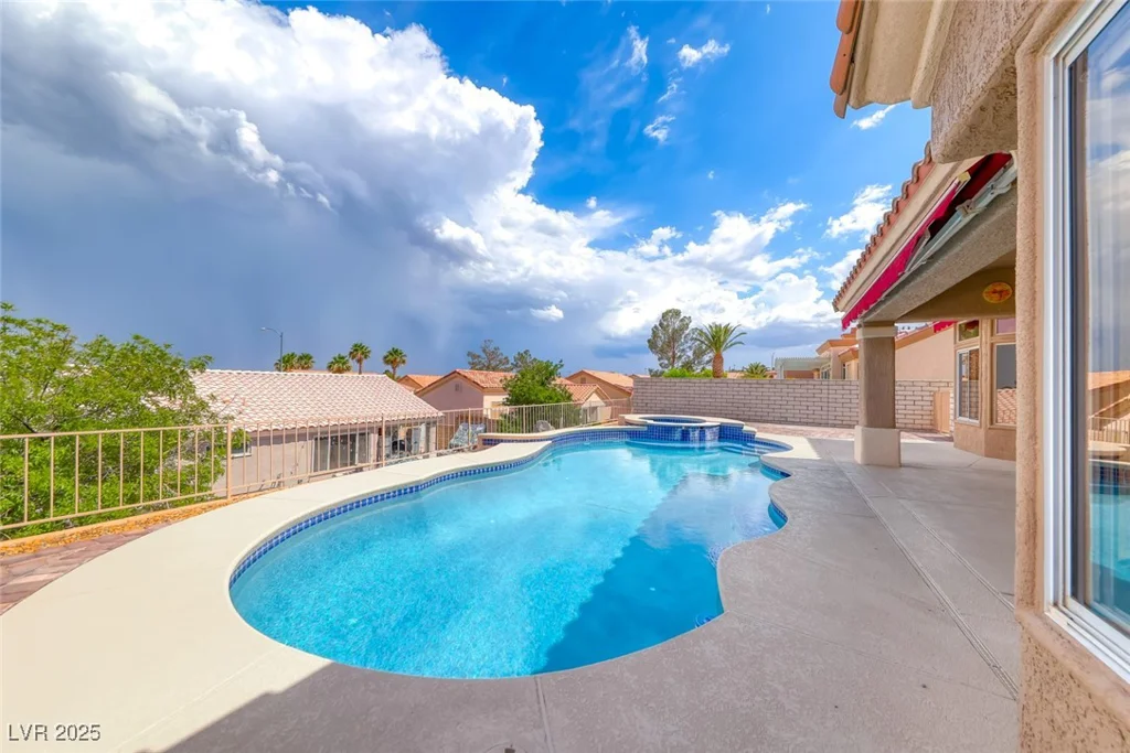2540 Youngdale, Las Vegas, NV 89134