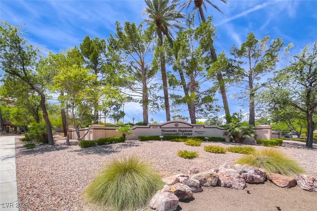 2540 Youngdale, Las Vegas, NV 89134