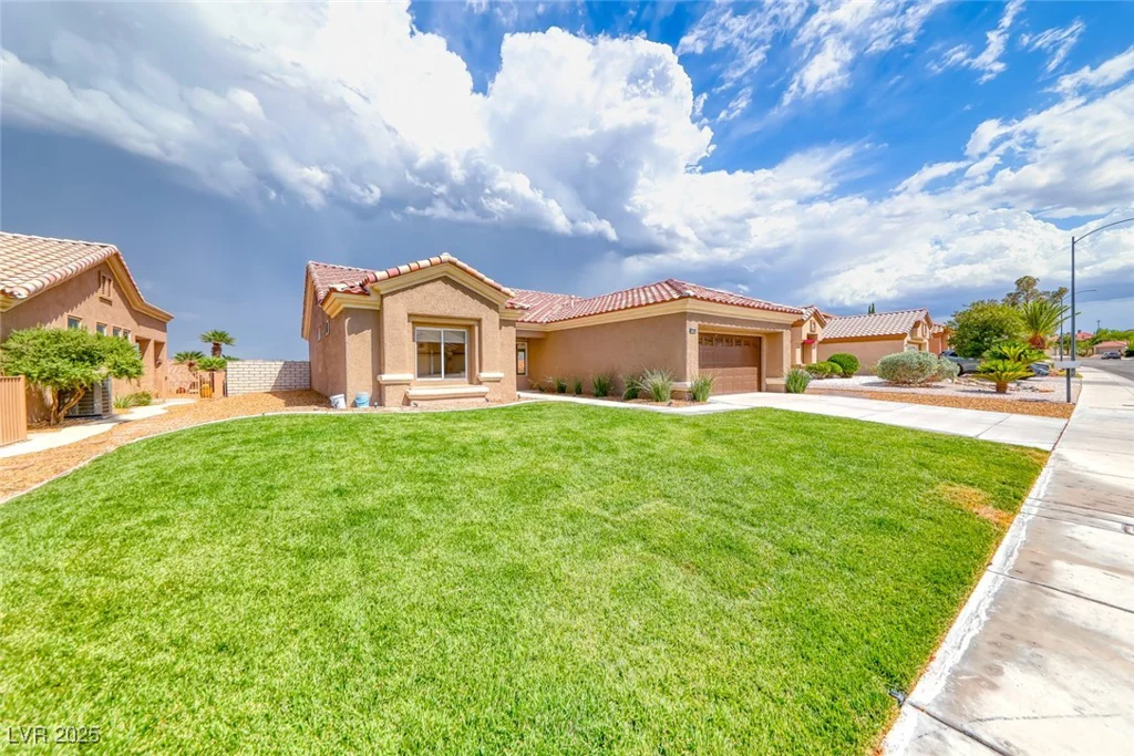 2540 Youngdale, Las Vegas, NV 89134