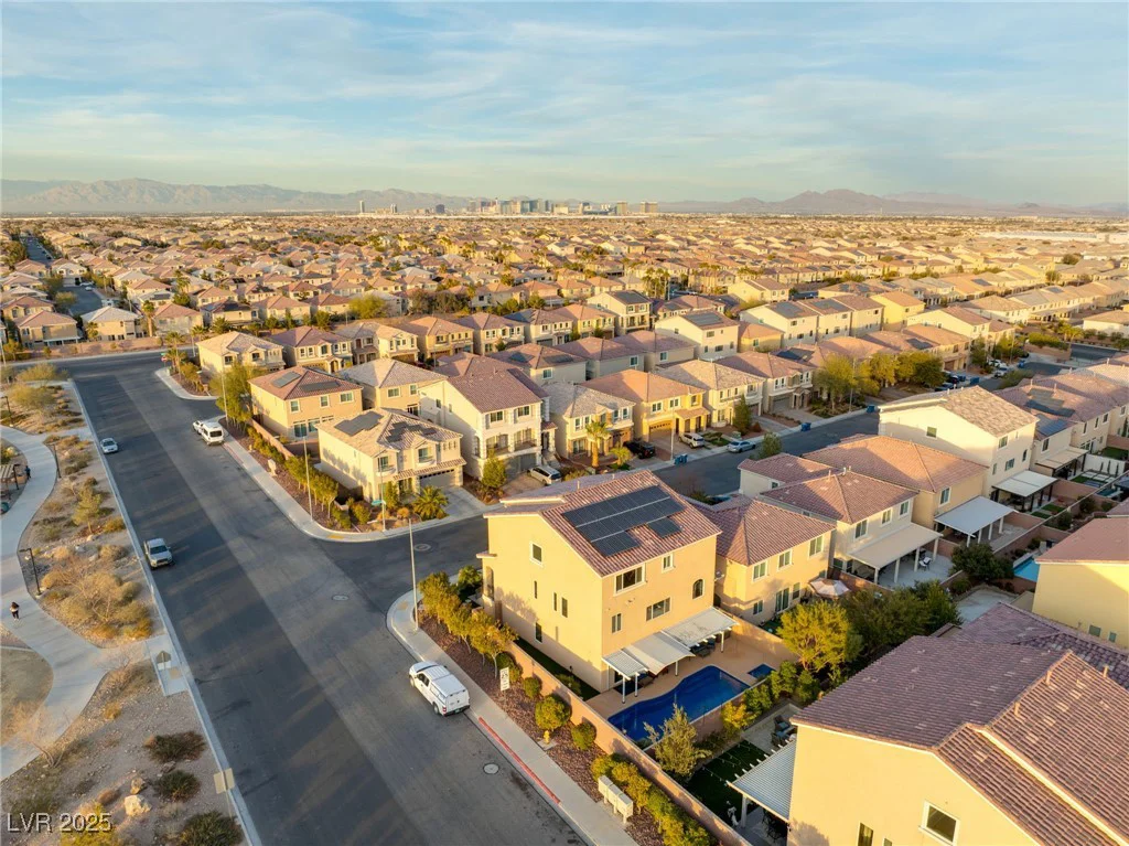 6595 Creekside Cellars, Las Vegas, NV 89139