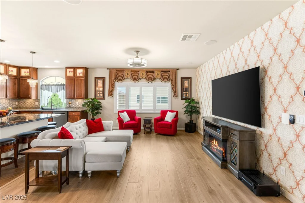 6595 Creekside Cellars, Las Vegas, NV 89139