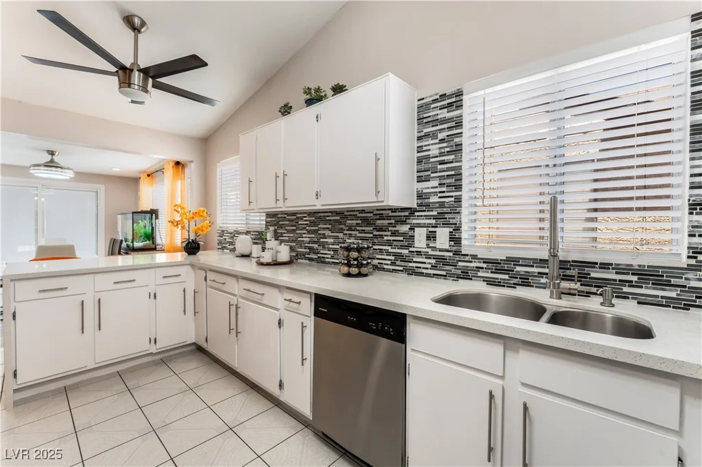 2093 Seahurst, Las Vegas, NV 89142