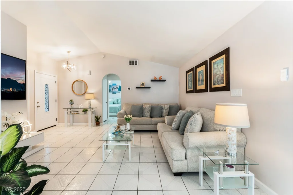 2093 Seahurst, Las Vegas, NV 89142