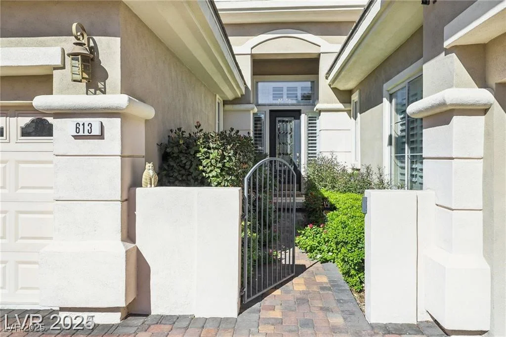 613 Pinnacle Heights, Las Vegas, NV 89144
