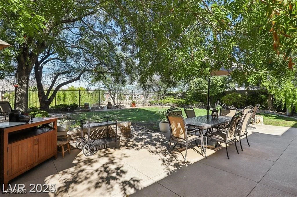 613 Pinnacle Heights, Las Vegas, NV 89144