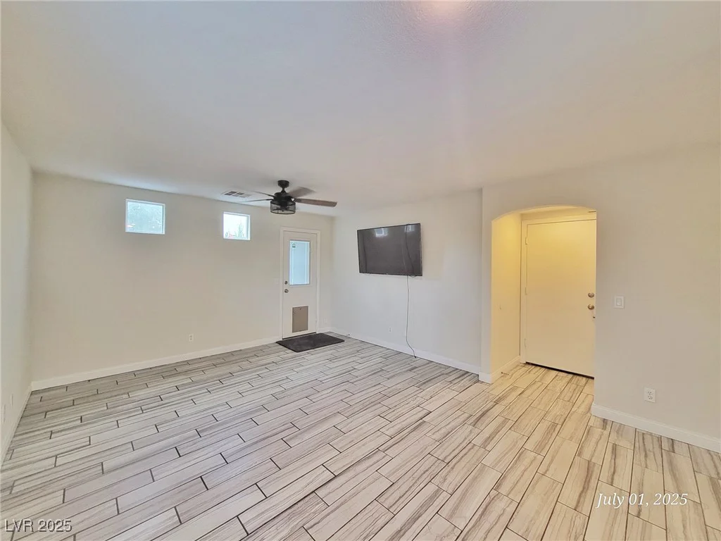6621 Churnet Valley, Las Vegas, NV 89139