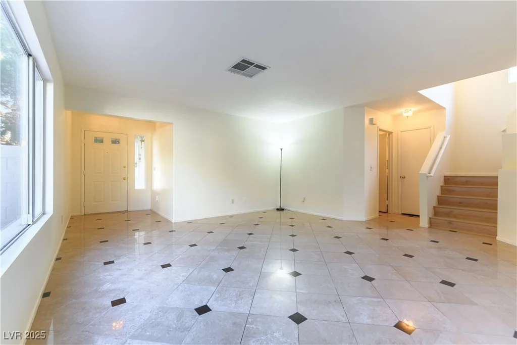 8217 Maplestar, Las Vegas, NV 89128