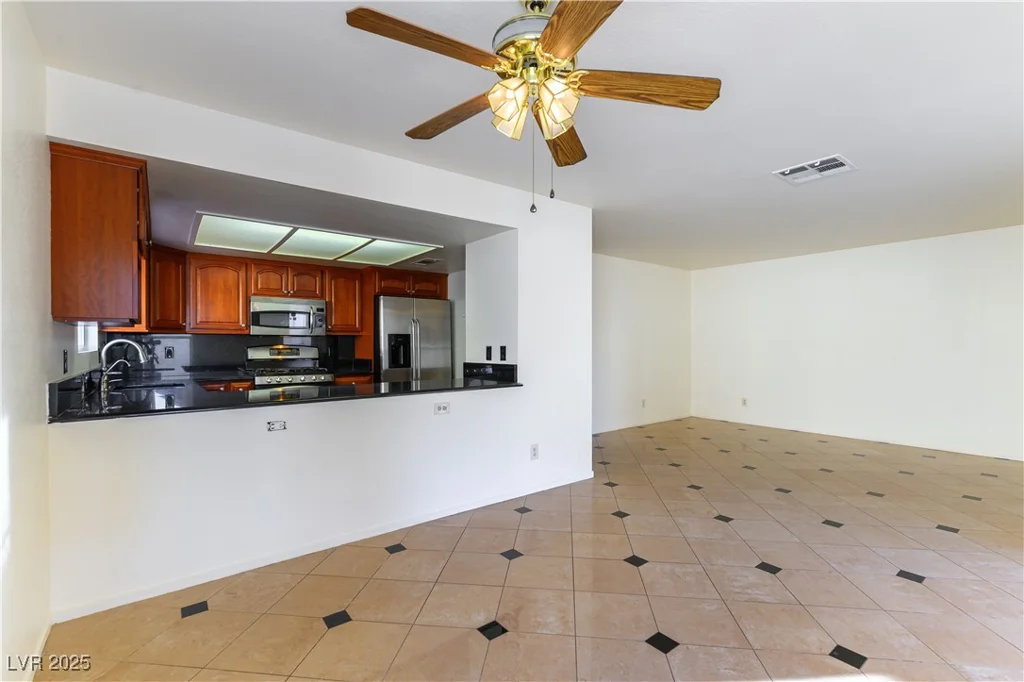 8217 Maplestar, Las Vegas, NV 89128