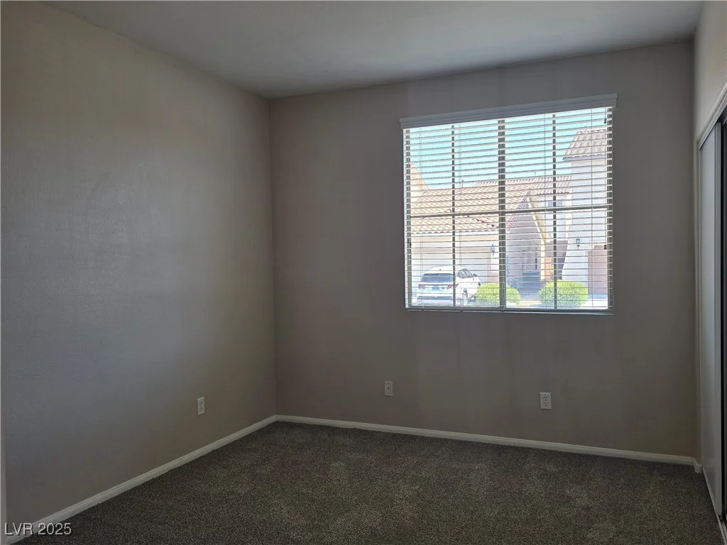 7572 Coyote Cave, Las Vegas, NV 89113