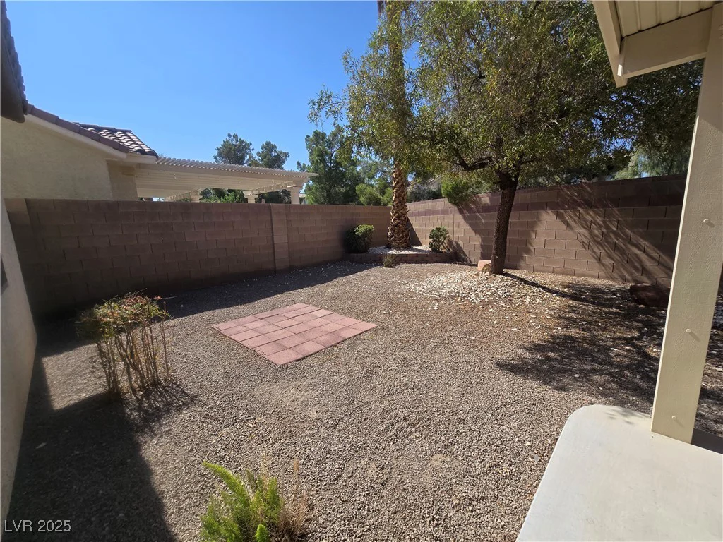 7572 Coyote Cave, Las Vegas, NV 89113