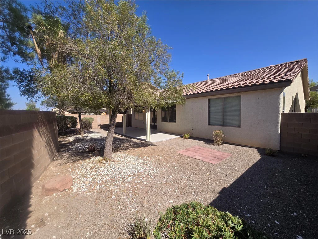 7572 Coyote Cave, Las Vegas, NV 89113
