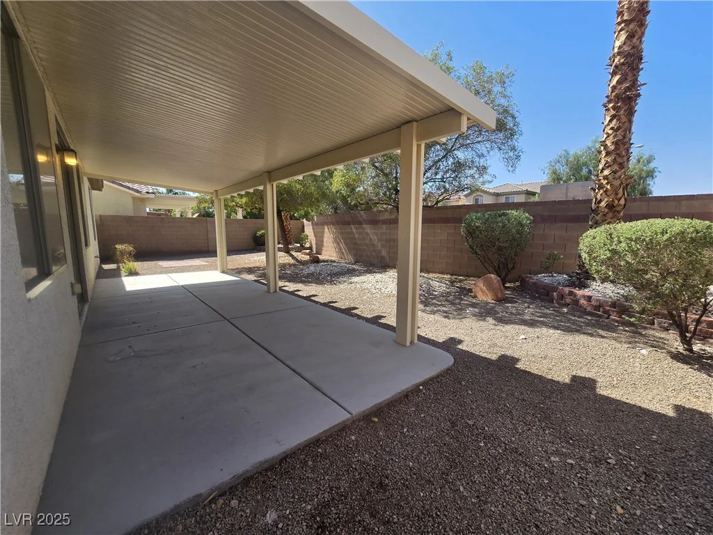 7572 Coyote Cave, Las Vegas, NV 89113