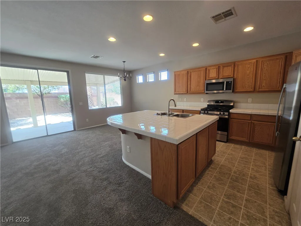 7572 Coyote Cave, Las Vegas, NV 89113