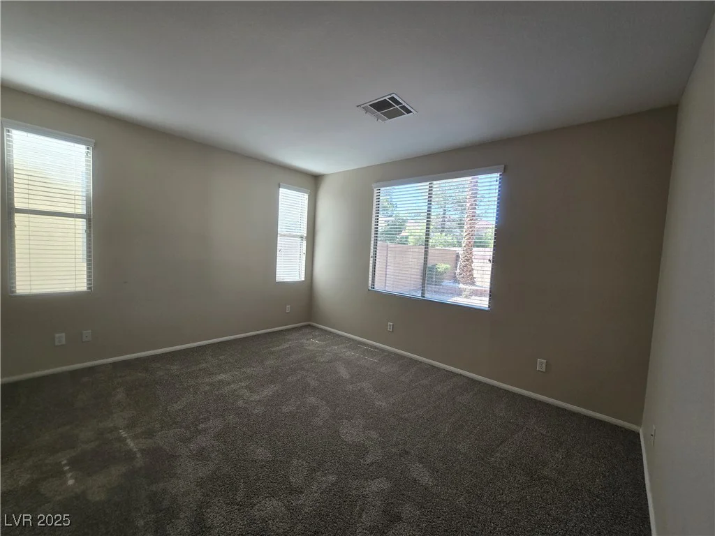7572 Coyote Cave, Las Vegas, NV 89113