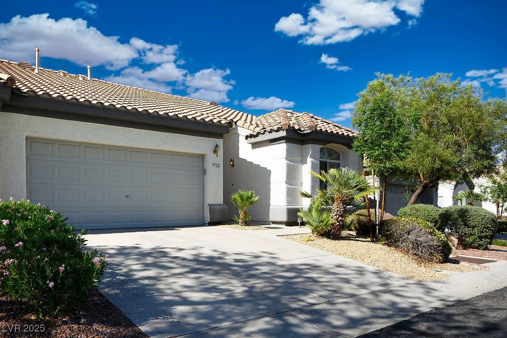 9722 Glittering Star, Las Vegas, NV 89147