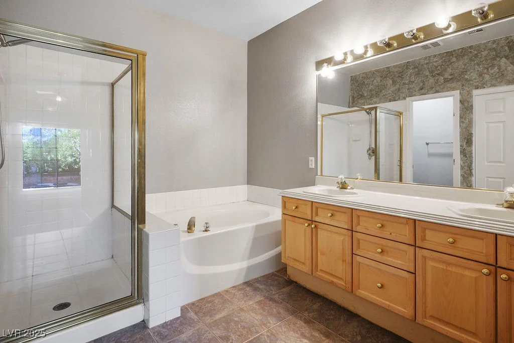 9722 Glittering Star, Las Vegas, NV 89147