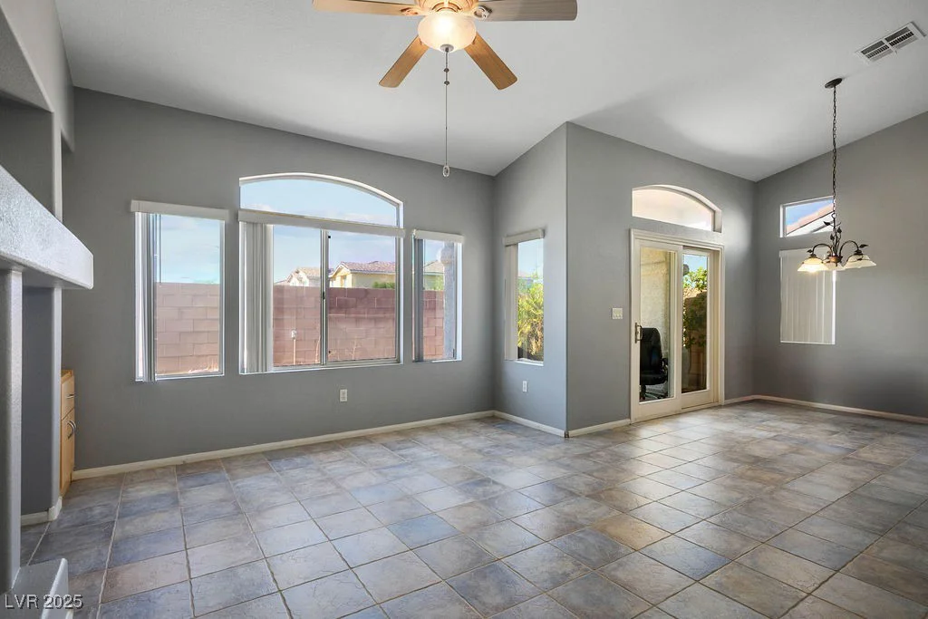 9722 Glittering Star, Las Vegas, NV 89147