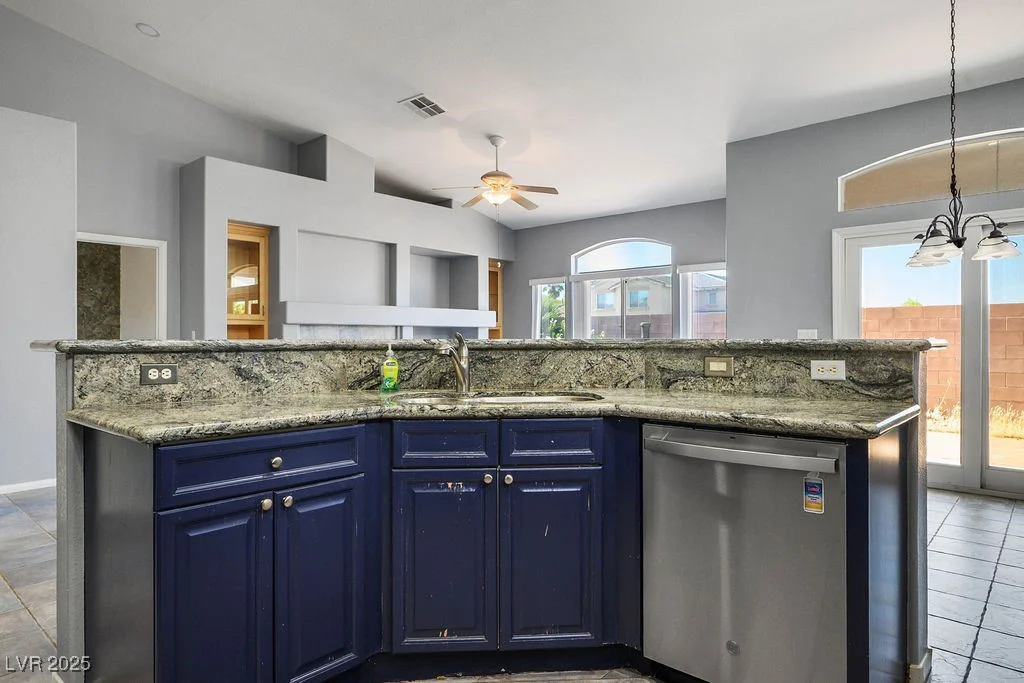 9722 Glittering Star, Las Vegas, NV 89147
