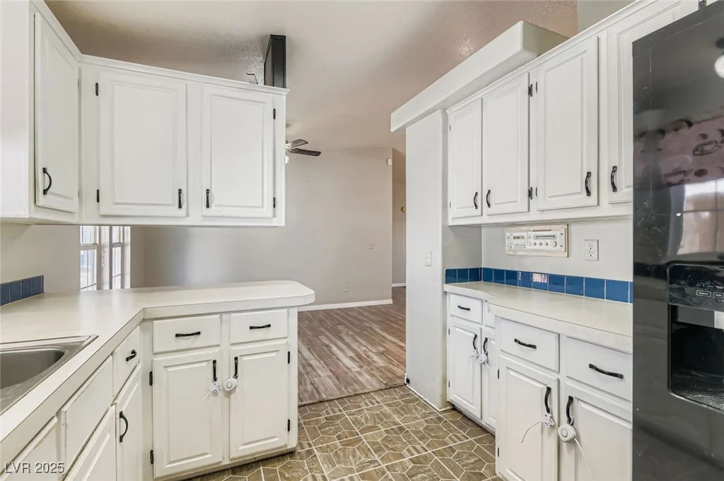 5922 Cardinal Rose, Las Vegas, NV 89122