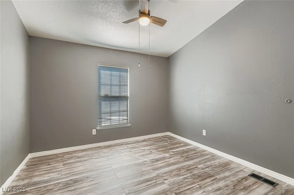 5922 Cardinal Rose, Las Vegas, NV 89122