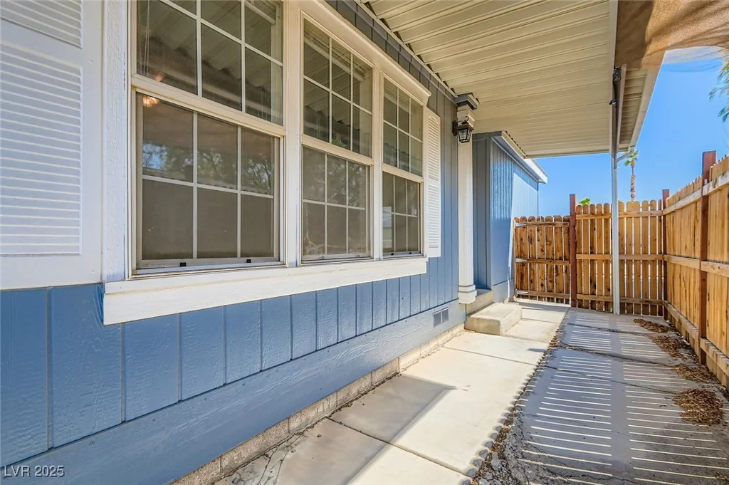 5922 Cardinal Rose, Las Vegas, NV 89122