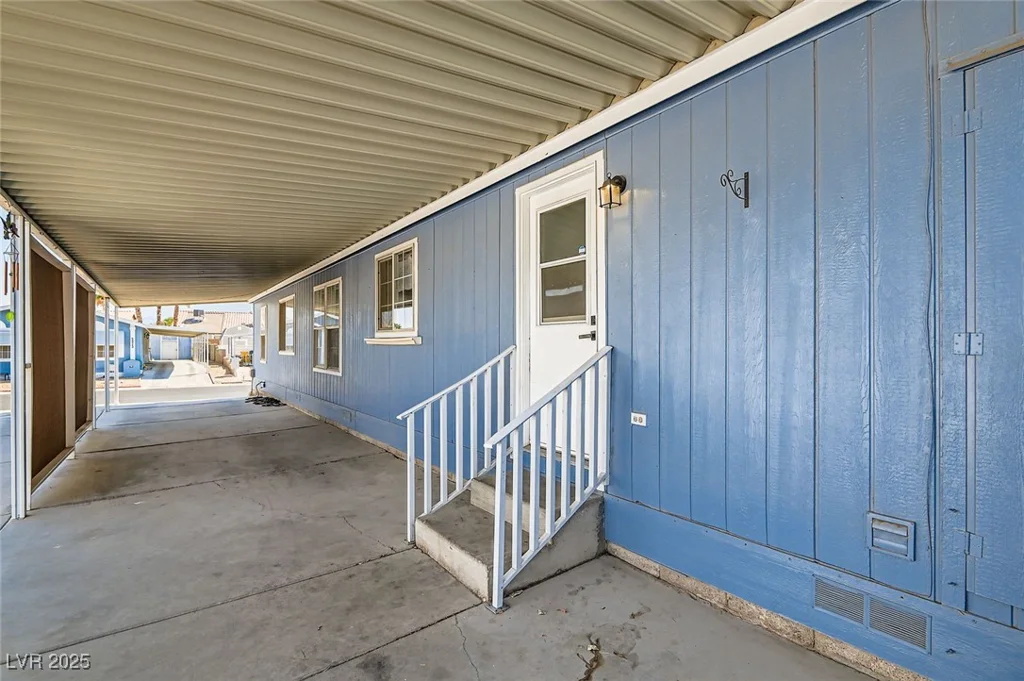 5922 Cardinal Rose, Las Vegas, NV 89122