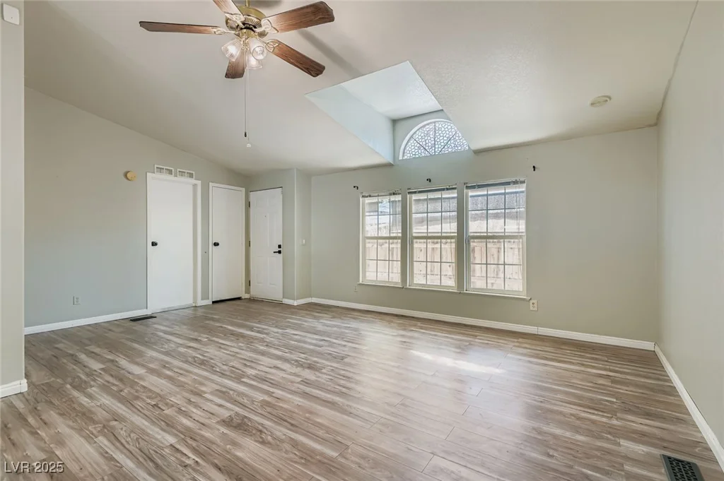 5922 Cardinal Rose, Las Vegas, NV 89122