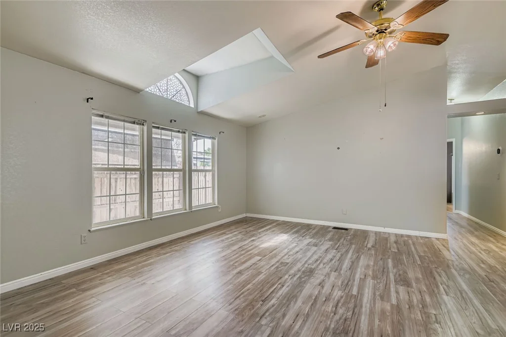 5922 Cardinal Rose, Las Vegas, NV 89122