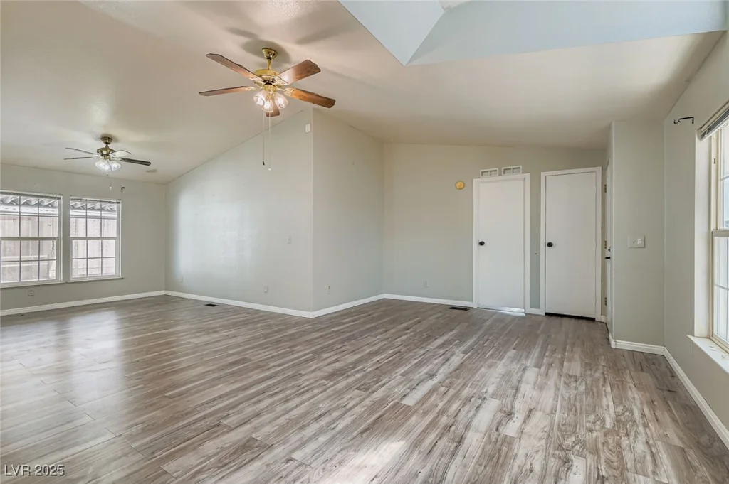 5922 Cardinal Rose, Las Vegas, NV 89122