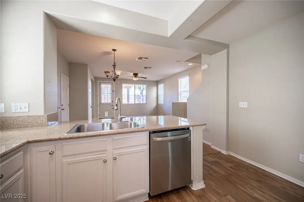 8368 Creek Canyon, Las Vegas, NV 89113