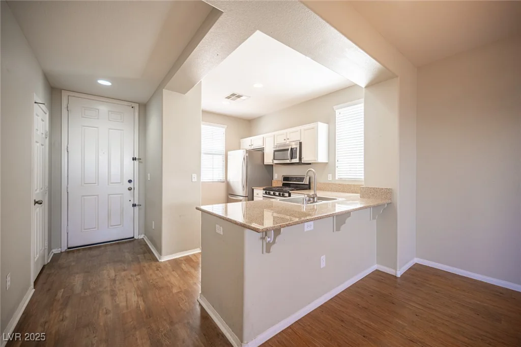 8368 Creek Canyon, Las Vegas, NV 89113