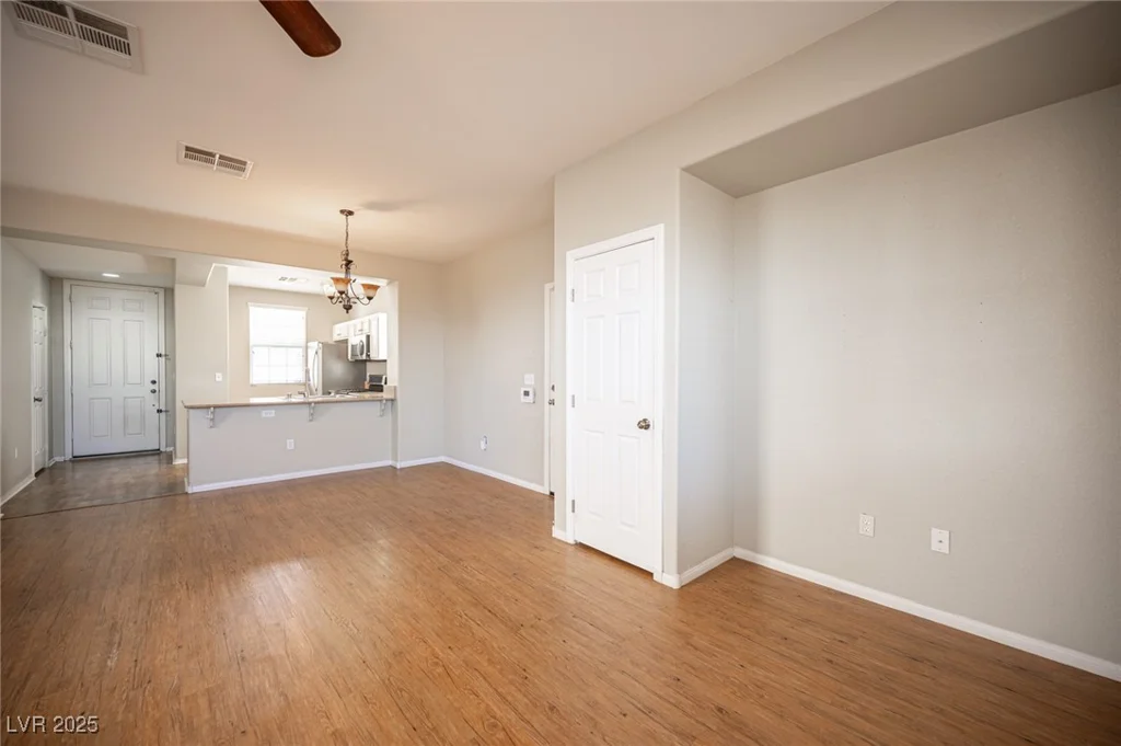 8368 Creek Canyon, Las Vegas, NV 89113