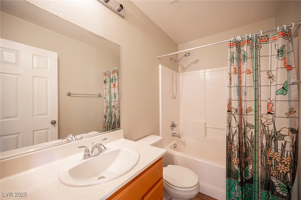 8368 Creek Canyon, Las Vegas, NV 89113