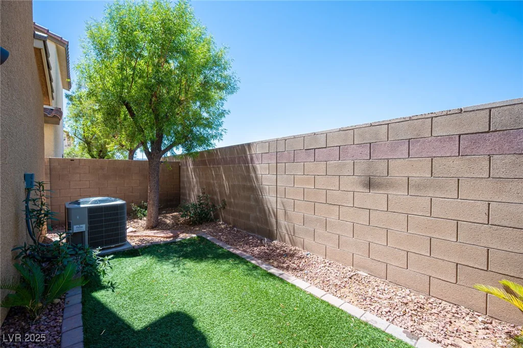 8368 Creek Canyon, Las Vegas, NV 89113
