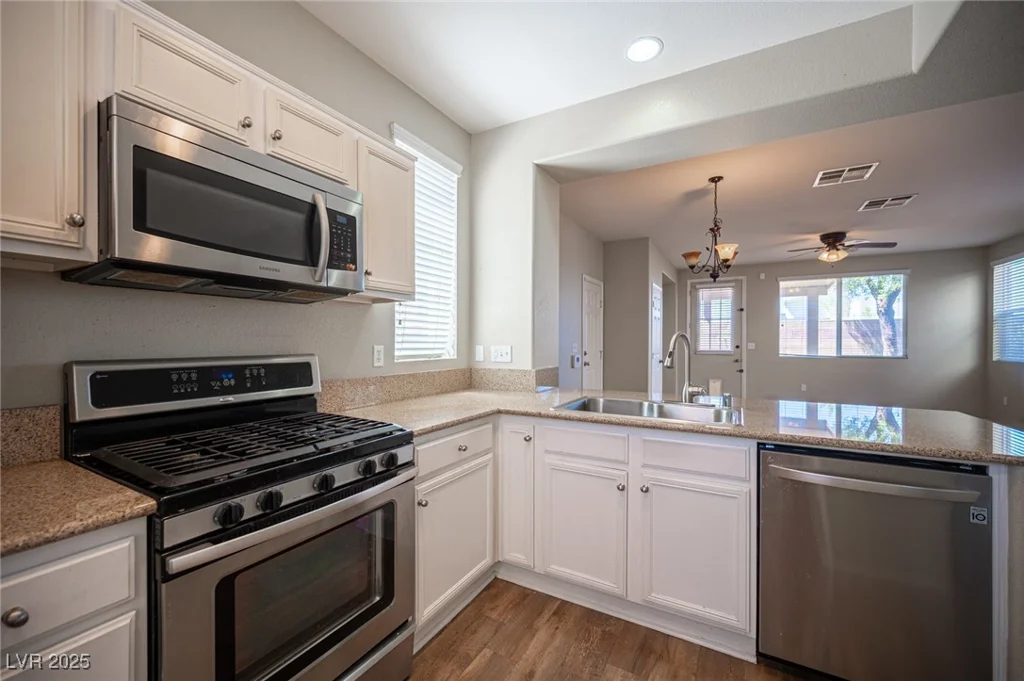 8368 Creek Canyon, Las Vegas, NV 89113