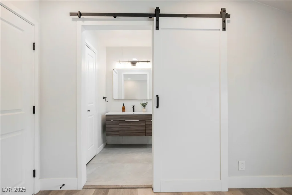 1712 Oakey, Las Vegas, NV 89104