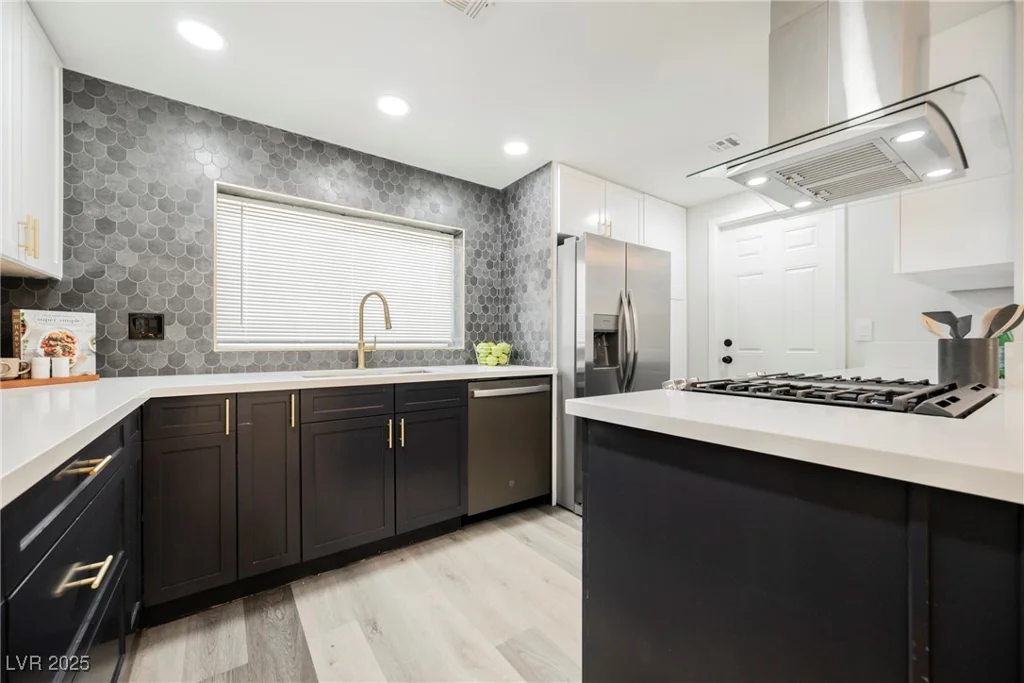1712 Oakey, Las Vegas, NV 89104