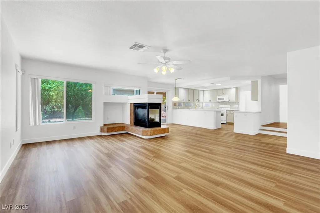 9824 Babys Breath, Las Vegas, NV 89183
