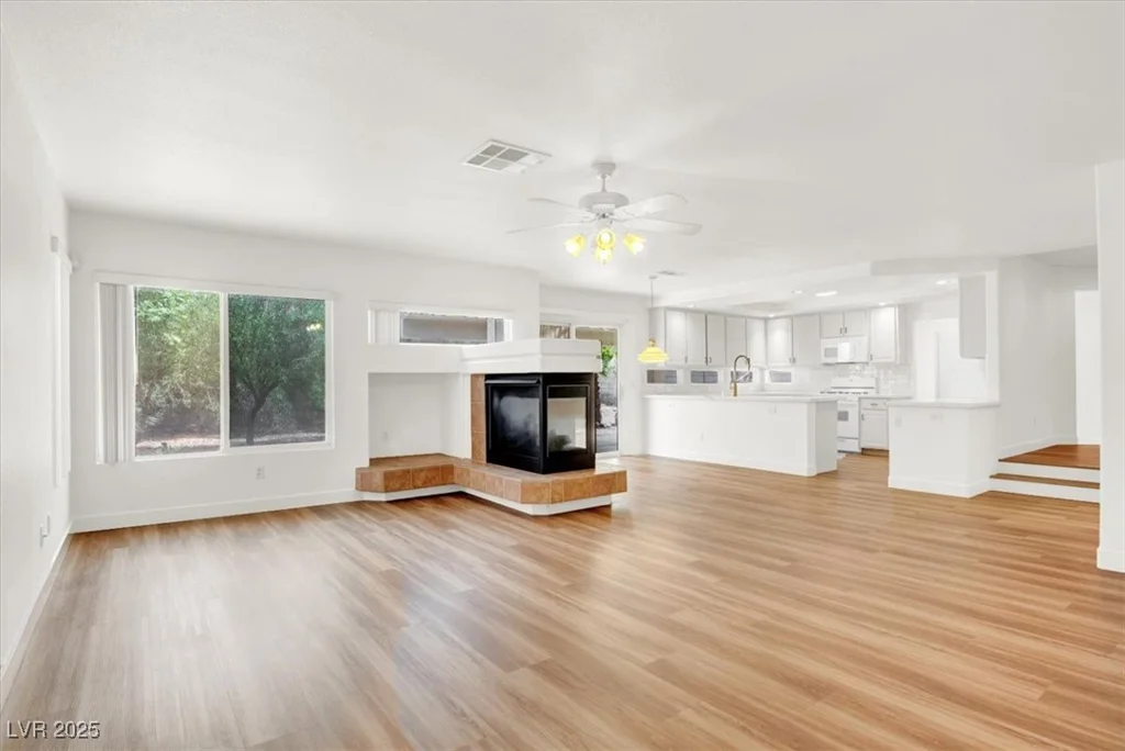9824 Babys Breath, Las Vegas, NV 89183