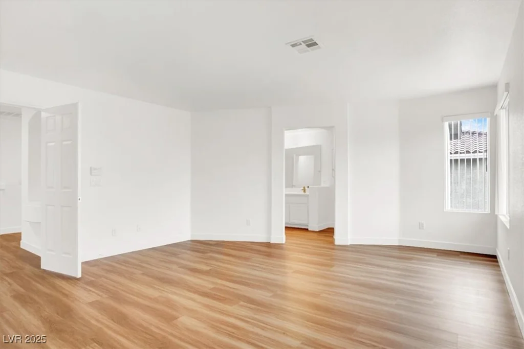 9824 Babys Breath, Las Vegas, NV 89183
