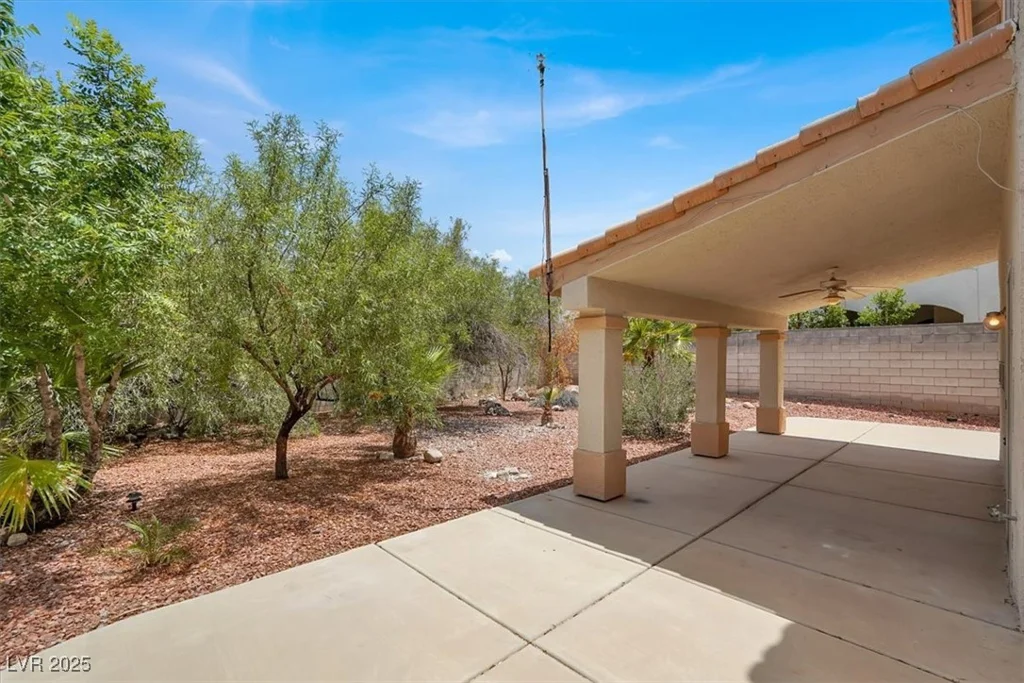 9824 Babys Breath, Las Vegas, NV 89183