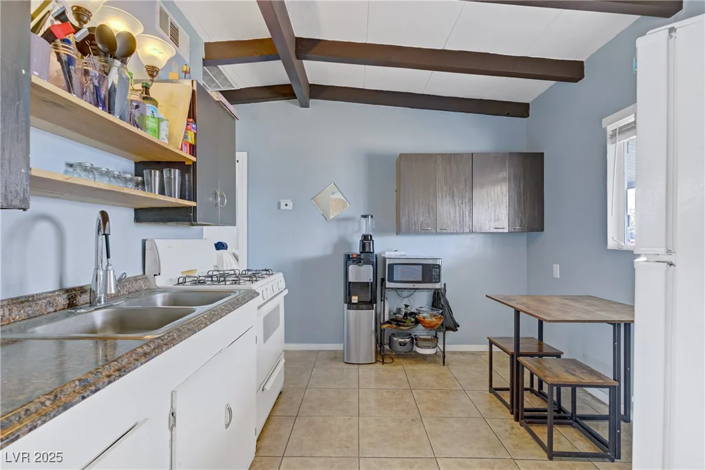 10 Ronald, Las Vegas, NV 89110
