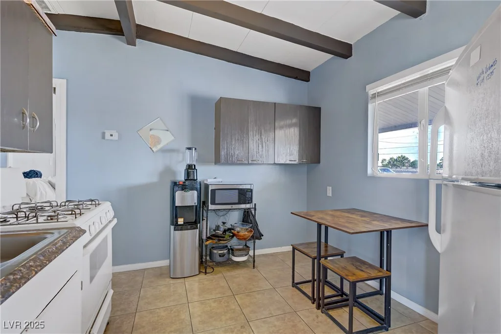 10 Ronald, Las Vegas, NV 89110