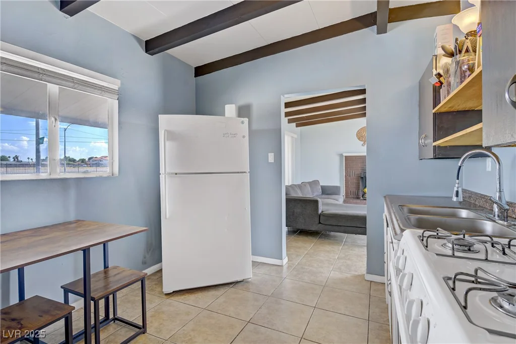 10 Ronald, Las Vegas, NV 89110